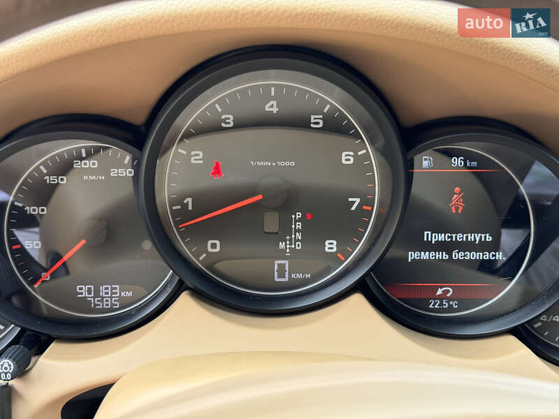 Внедорожник / Кроссовер Porsche Cayenne 2013 в Одессе