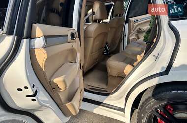 Позашляховик / Кросовер Porsche Cayenne 2010 в 
