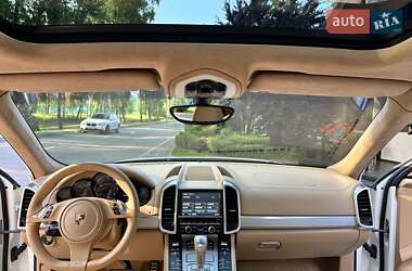 Позашляховик / Кросовер Porsche Cayenne 2010 в 