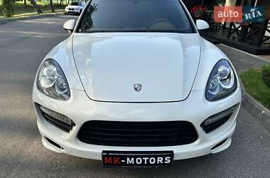 Позашляховик / Кросовер Porsche Cayenne 2010 в 