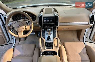 Позашляховик / Кросовер Porsche Cayenne 2010 в 
