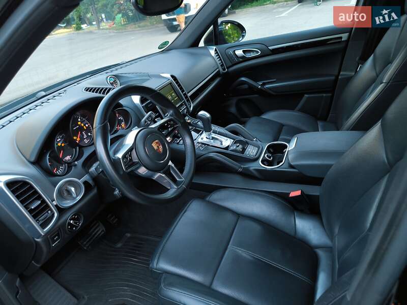 Внедорожник / Кроссовер Porsche Cayenne 2015 в Харькове