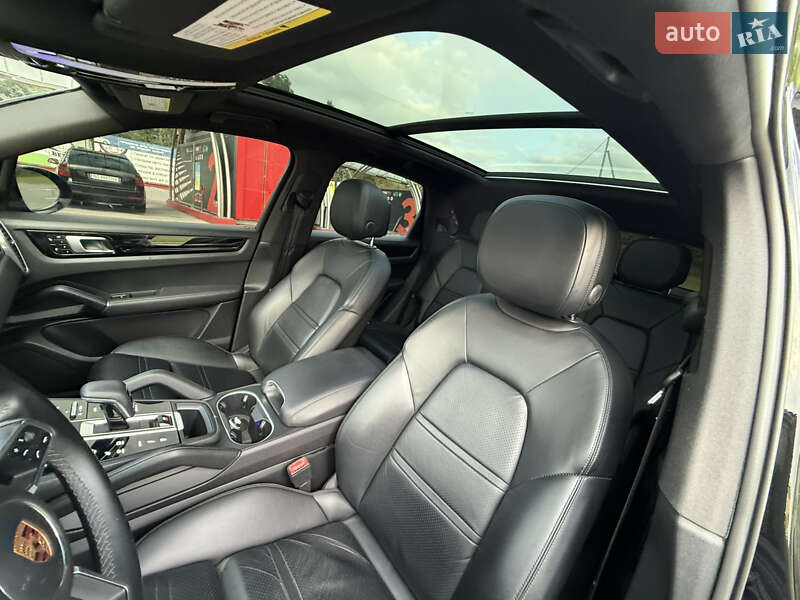 Внедорожник / Кроссовер Porsche Cayenne 2018 в Тернополе фото 36 Внедорожник / Кроссовер Porsche Cayenne 2018 в Тернополе