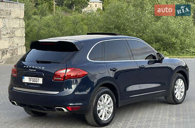 Внедорожник / Кроссовер Porsche Cayenne 2012 в 