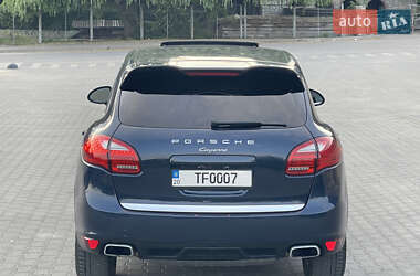 Внедорожник / Кроссовер Porsche Cayenne 2012 в 