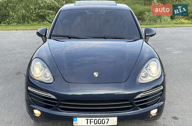 Внедорожник / Кроссовер Porsche Cayenne 2012 в 