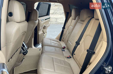 Внедорожник / Кроссовер Porsche Cayenne 2012 в 