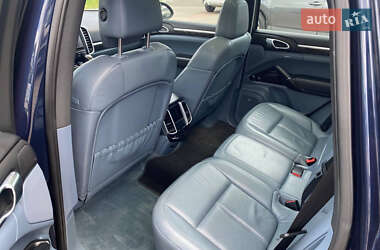 Позашляховик / Кросовер Porsche Cayenne 2012 в 
