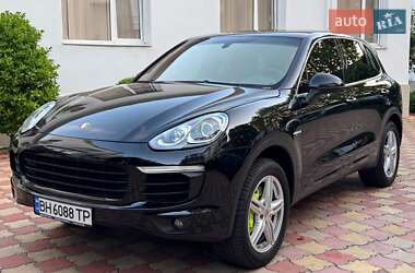 Внедорожник / Кроссовер Porsche Cayenne 2015 в 