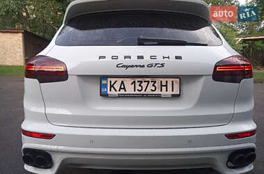 Внедорожник / Кроссовер Porsche Cayenne 2015 в 