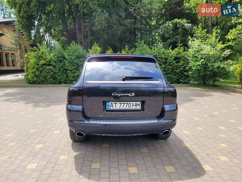 Позашляховик / Кросовер Porsche Cayenne 2004 в Долині