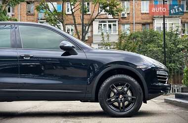 Внедорожник / Кроссовер Porsche Cayenne 2013 в 
