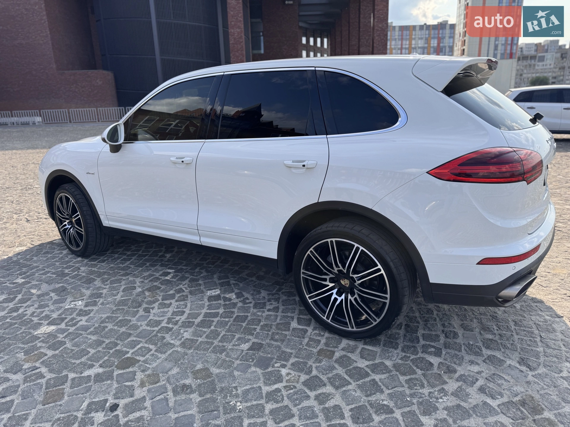 2015 Porsche Cayenne - мініатюра 9