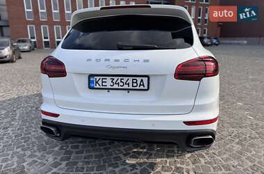 Внедорожник / Кроссовер Porsche Cayenne 2015 в 