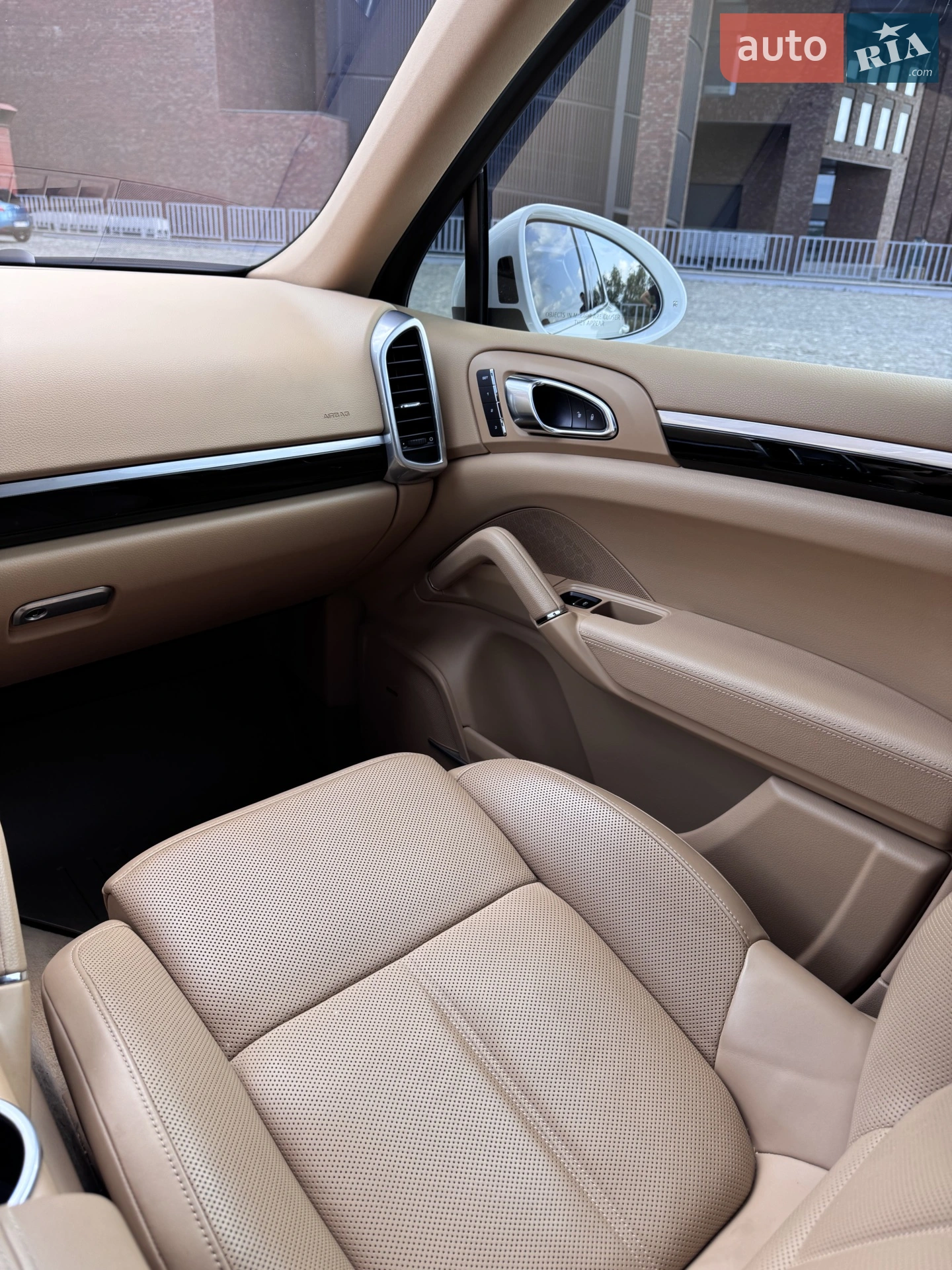2015 Porsche Cayenne - мініатюра 25