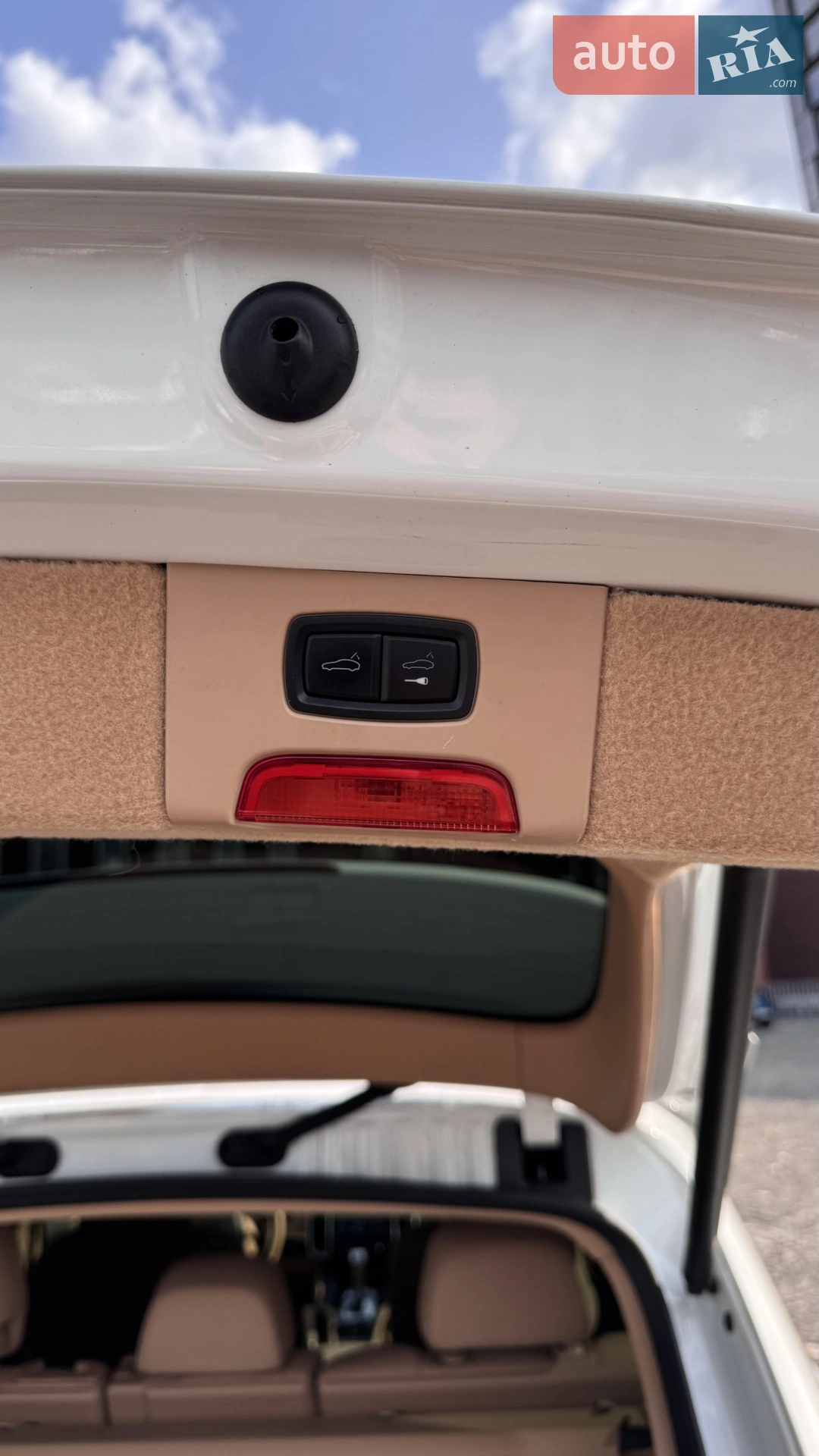 2015 Porsche Cayenne - мініатюра 36