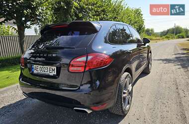 Внедорожник / Кроссовер Porsche Cayenne 2013 в 