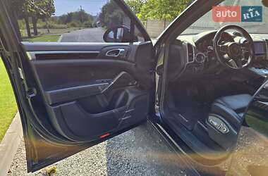 Внедорожник / Кроссовер Porsche Cayenne 2013 в 
