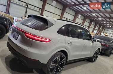 Внедорожник / Кроссовер Porsche Cayenne 2020 в 