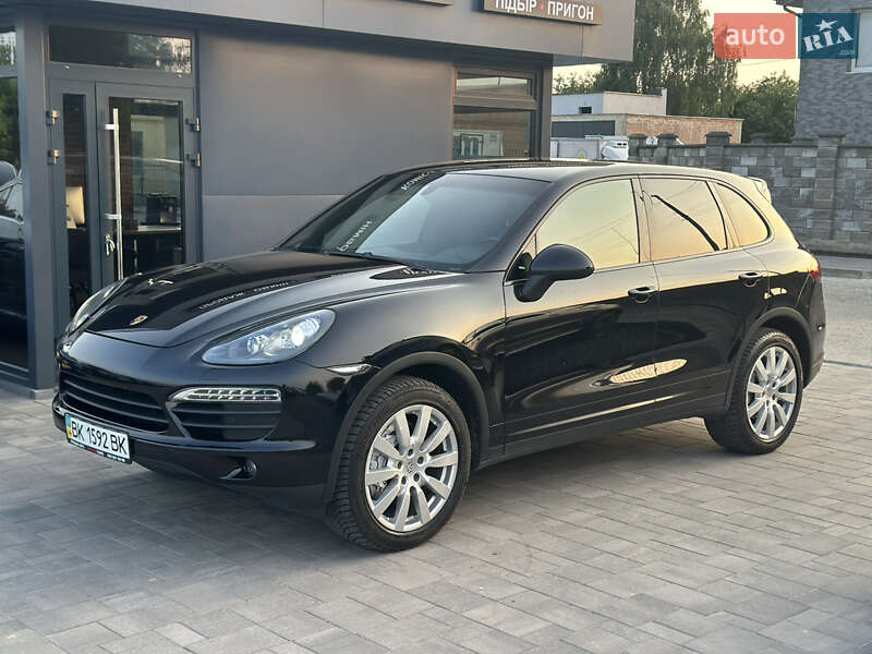 Внедорожник / Кроссовер Porsche Cayenne 2011 в Ровно