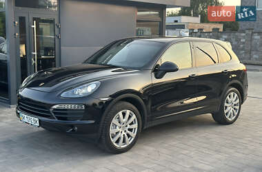 Внедорожник / Кроссовер Porsche Cayenne 2011 в 