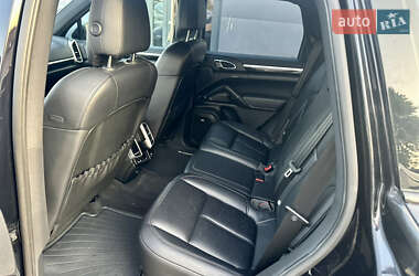 Внедорожник / Кроссовер Porsche Cayenne 2011 в 