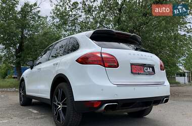 Позашляховик / Кросовер Porsche Cayenne 2014 в 