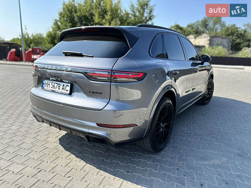 Позашляховик / Кросовер Porsche Cayenne 2019 в Одесі