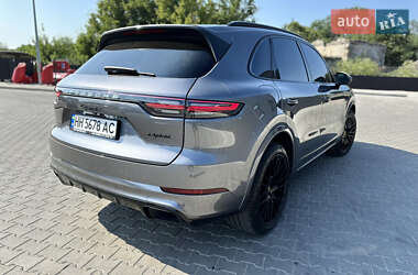 Внедорожник / Кроссовер Porsche Cayenne 2019 в 