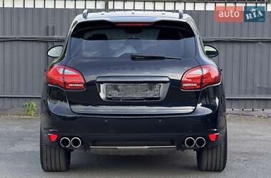 Внедорожник / Кроссовер Porsche Cayenne 2011 в 