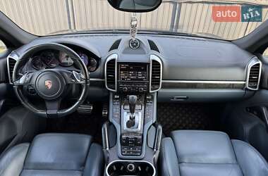 Внедорожник / Кроссовер Porsche Cayenne 2011 в 