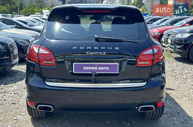 Внедорожник / Кроссовер Porsche Cayenne 2013 в 
