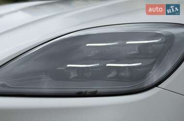 Внедорожник / Кроссовер Porsche Cayenne 2023 в 