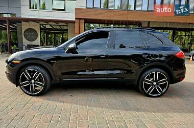 Внедорожник / Кроссовер Porsche Cayenne 2013 в 