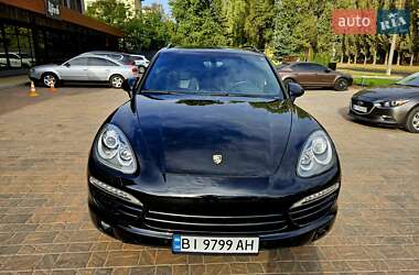Внедорожник / Кроссовер Porsche Cayenne 2013 в 