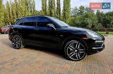 Внедорожник / Кроссовер Porsche Cayenne 2013 в 
