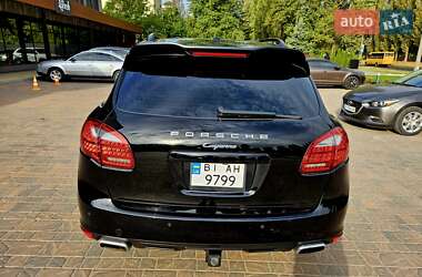 Внедорожник / Кроссовер Porsche Cayenne 2013 в 