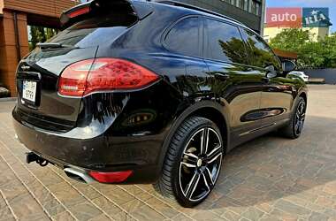 Внедорожник / Кроссовер Porsche Cayenne 2013 в 