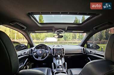 Внедорожник / Кроссовер Porsche Cayenne 2013 в 