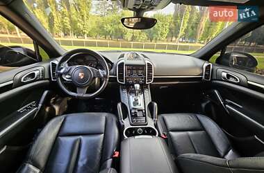 Внедорожник / Кроссовер Porsche Cayenne 2013 в 