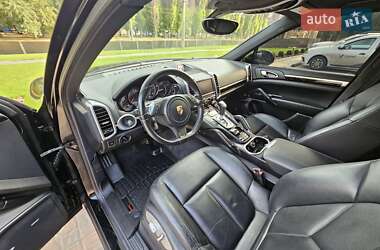 Внедорожник / Кроссовер Porsche Cayenne 2013 в 