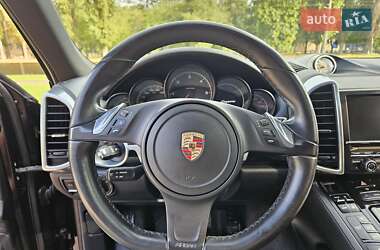 Внедорожник / Кроссовер Porsche Cayenne 2013 в 