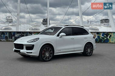 Позашляховик / Кросовер Porsche Cayenne 2015 в 