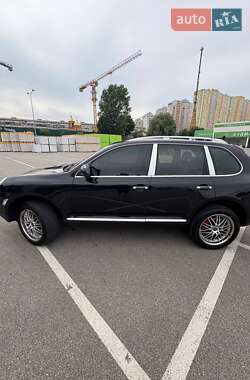 Внедорожник / Кроссовер Porsche Cayenne 2004 в 