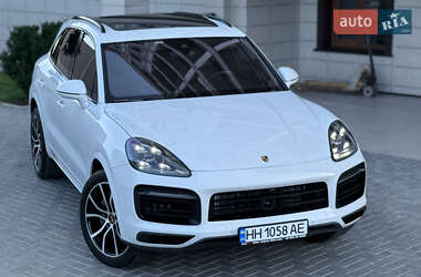 Внедорожник / Кроссовер Porsche Cayenne 2020 в 