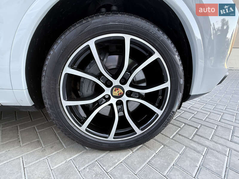 Внедорожник / Кроссовер Porsche Cayenne 2019 в Одессе