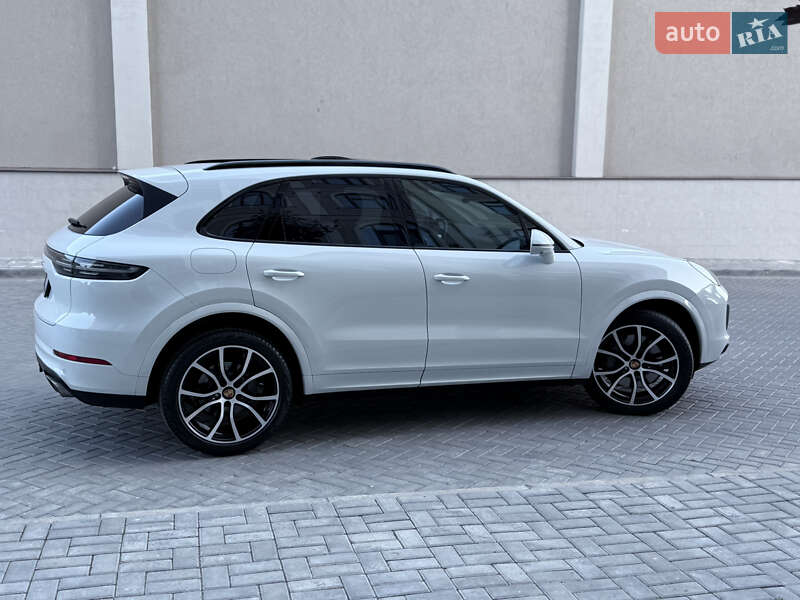 Внедорожник / Кроссовер Porsche Cayenne 2019 в Одессе