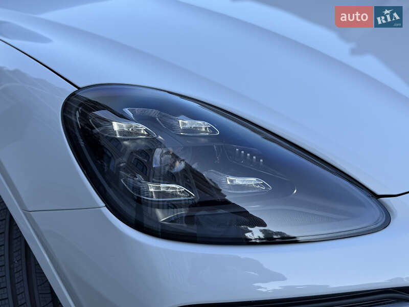 Внедорожник / Кроссовер Porsche Cayenne 2019 в Одессе