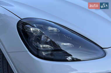 Внедорожник / Кроссовер Porsche Cayenne 2020 в 