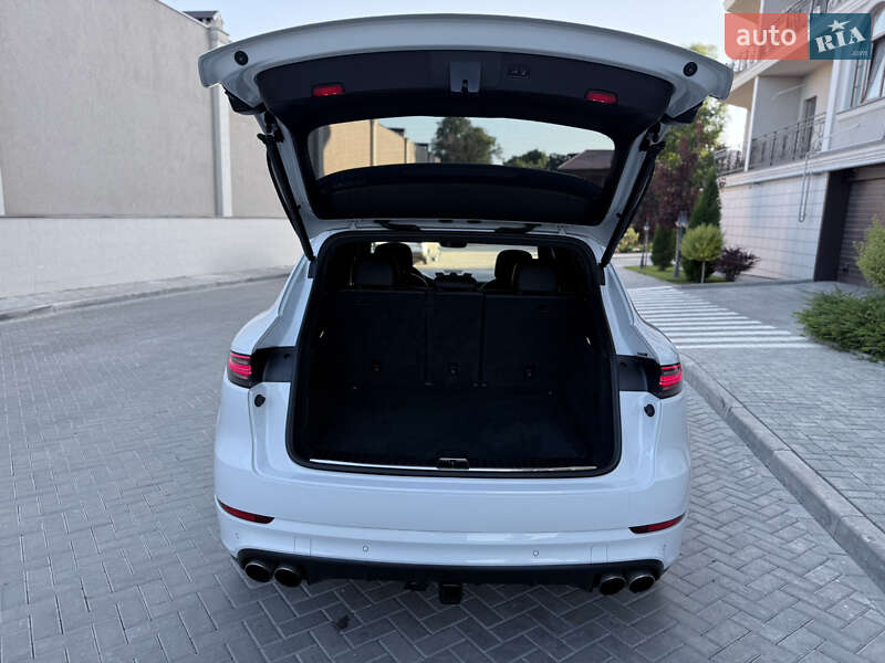 Внедорожник / Кроссовер Porsche Cayenne 2019 в Одессе